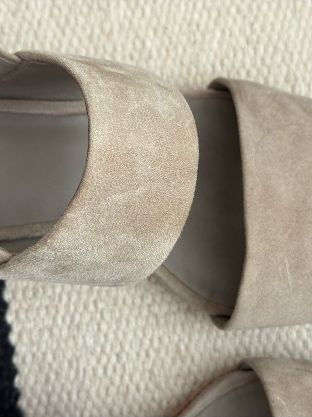 Vince Beige Taupe Suede Block Heel Sandals - Picture 2 of 8
